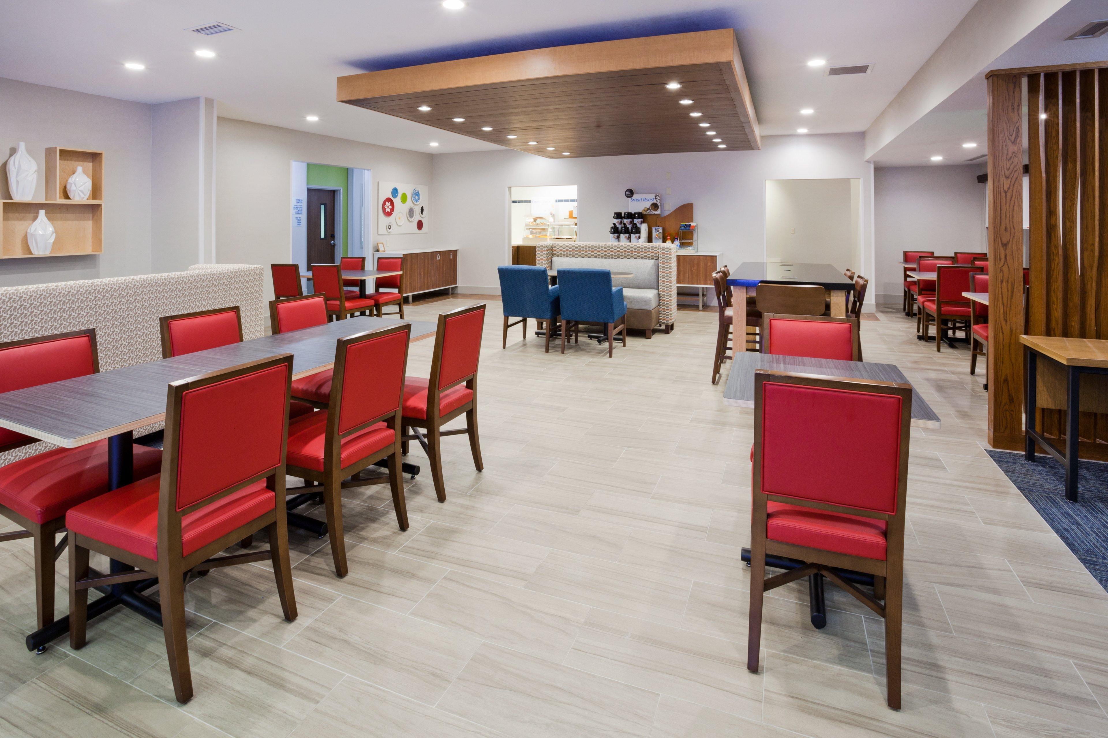 Holiday Inn Express & Suites - Dickinson By Ihg Exterior foto