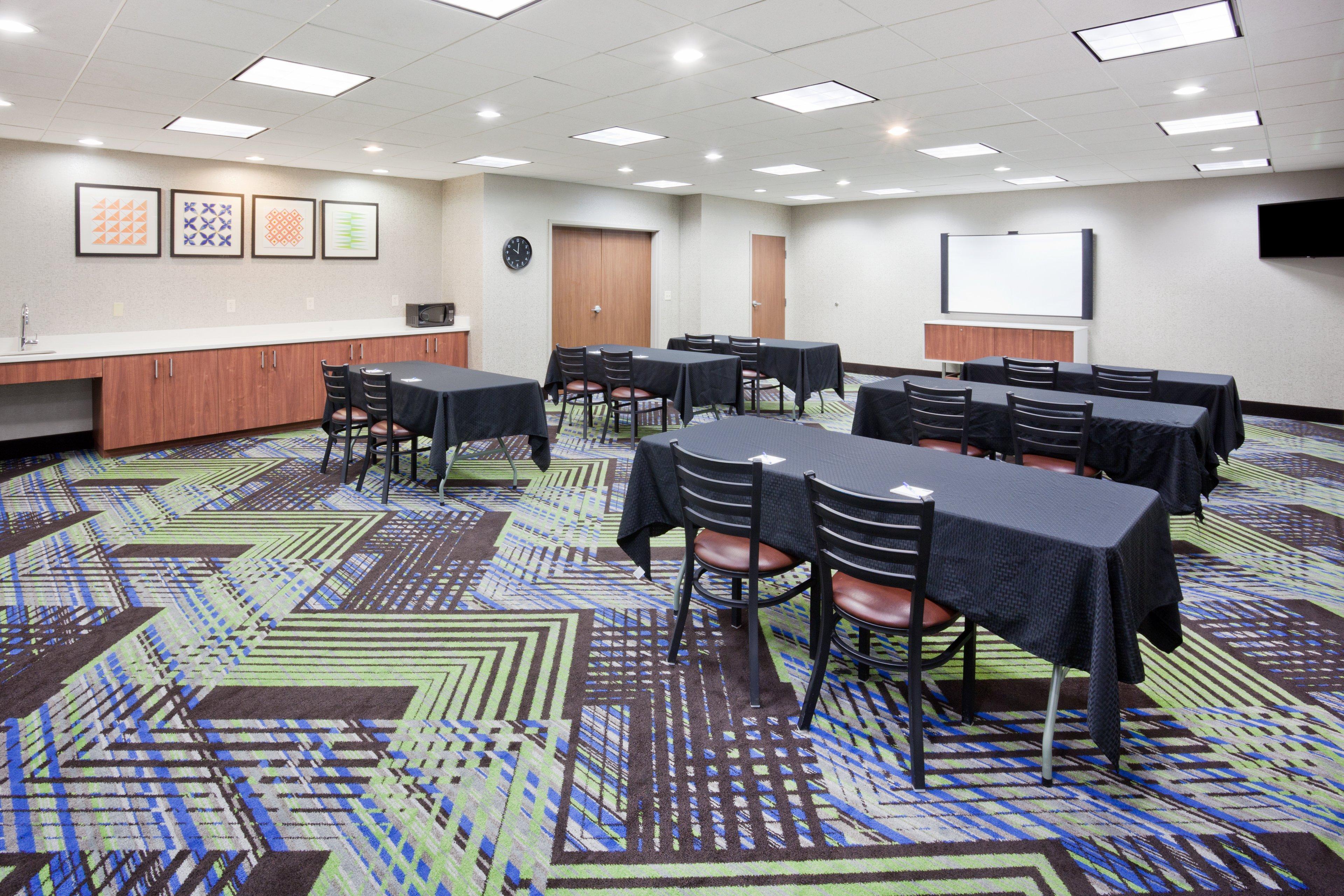 Holiday Inn Express & Suites - Dickinson By Ihg Exterior foto
