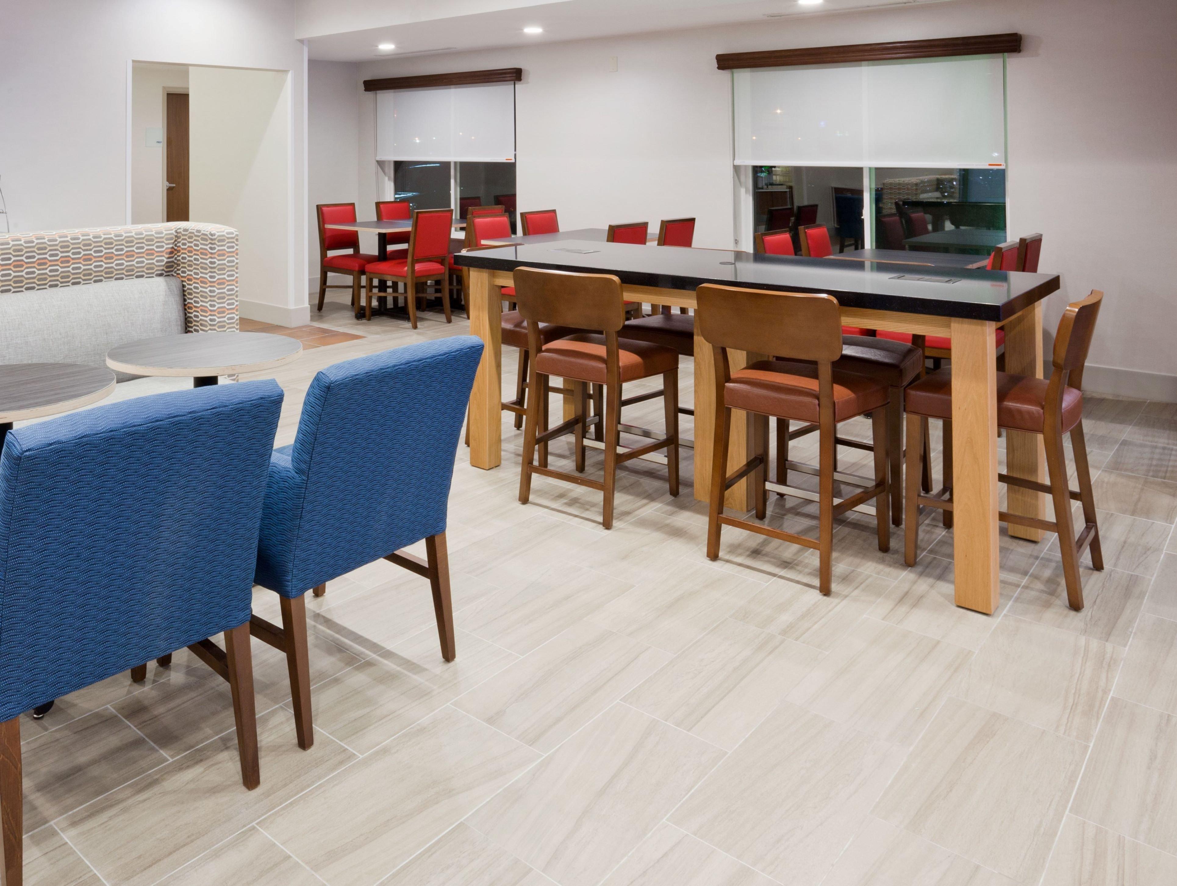 Holiday Inn Express & Suites - Dickinson By Ihg Exterior foto