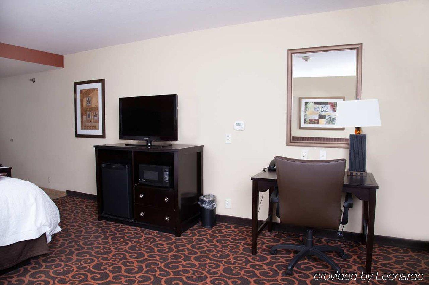 Holiday Inn Express & Suites - Dickinson By Ihg Exterior foto