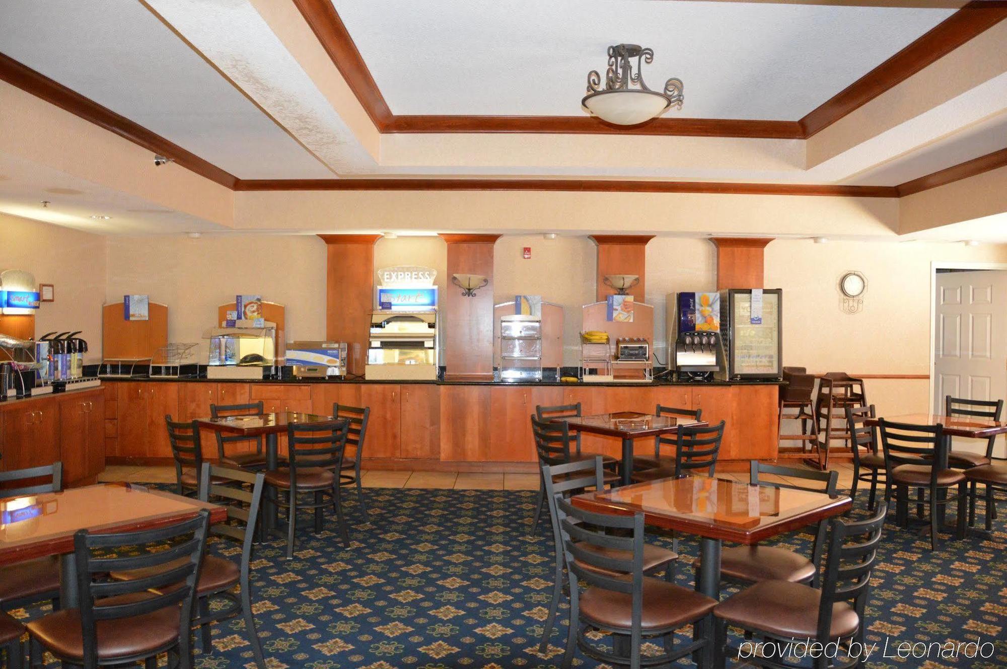 Holiday Inn Express & Suites - Dickinson By Ihg Exterior foto
