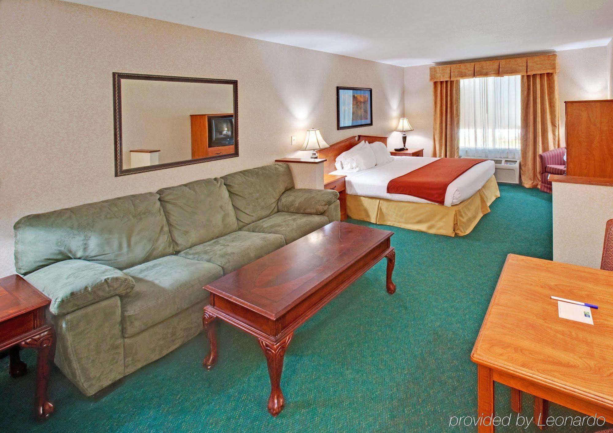 Holiday Inn Express & Suites - Dickinson By Ihg Exterior foto