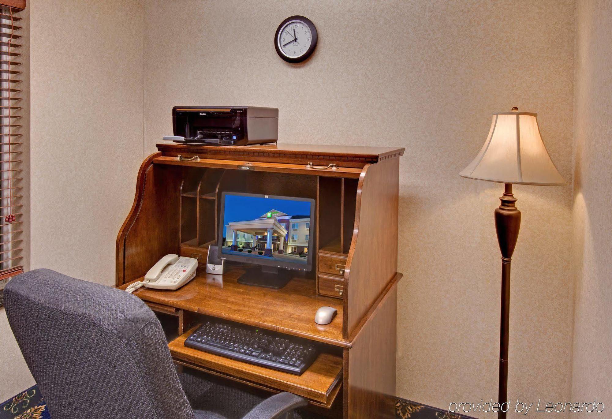 Holiday Inn Express & Suites - Dickinson By Ihg Facilidades foto