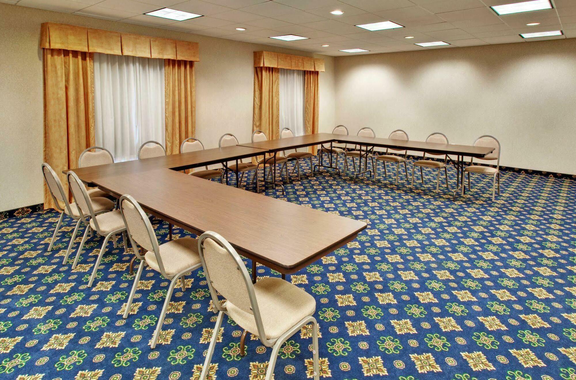 Holiday Inn Express & Suites - Dickinson By Ihg Facilidades foto